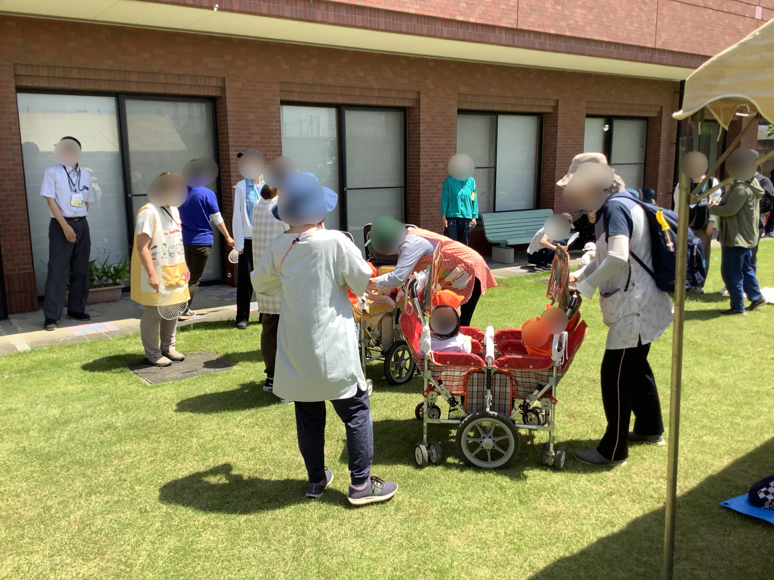 泉区子育てネットワーク主催 白寿荘の芝生であそぼう！