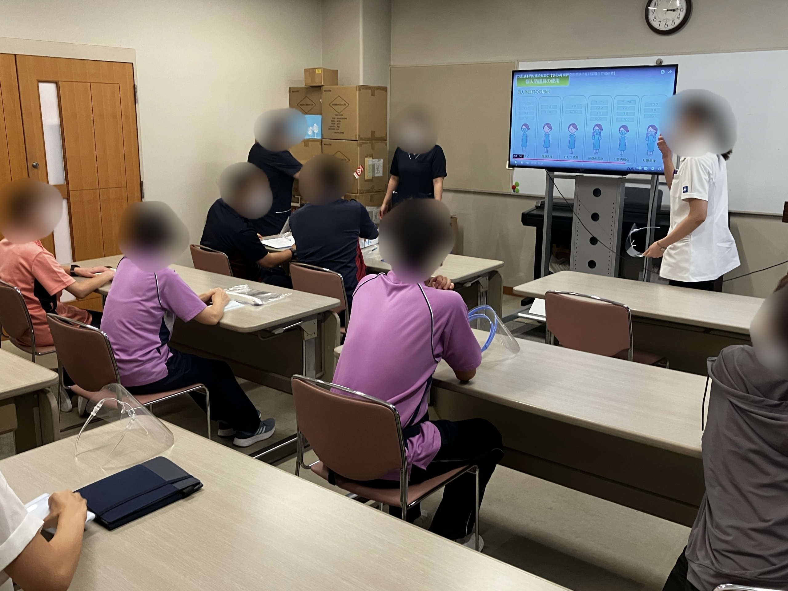 養護・特別養護老人ホーム白寿荘合同施設内研修会「感染症防止対策」を実施しました！