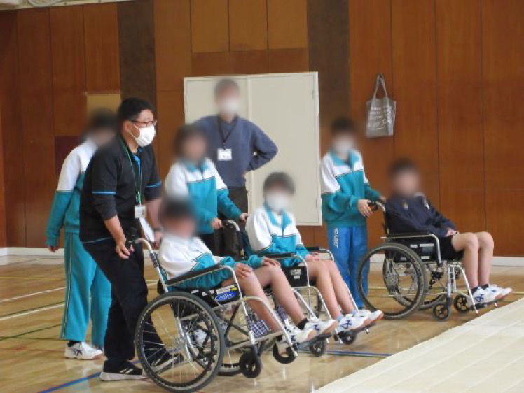 横浜市立いずみ野中学校で「人権」をテーマにした高齢者理解教室を実施しました！