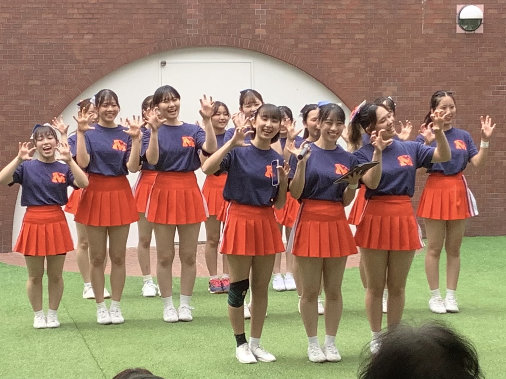 【イベントレポート】フェリス女学院大学チアリーダー部「MASTIFFS」による元気いっぱいのチア公演＠白寿荘