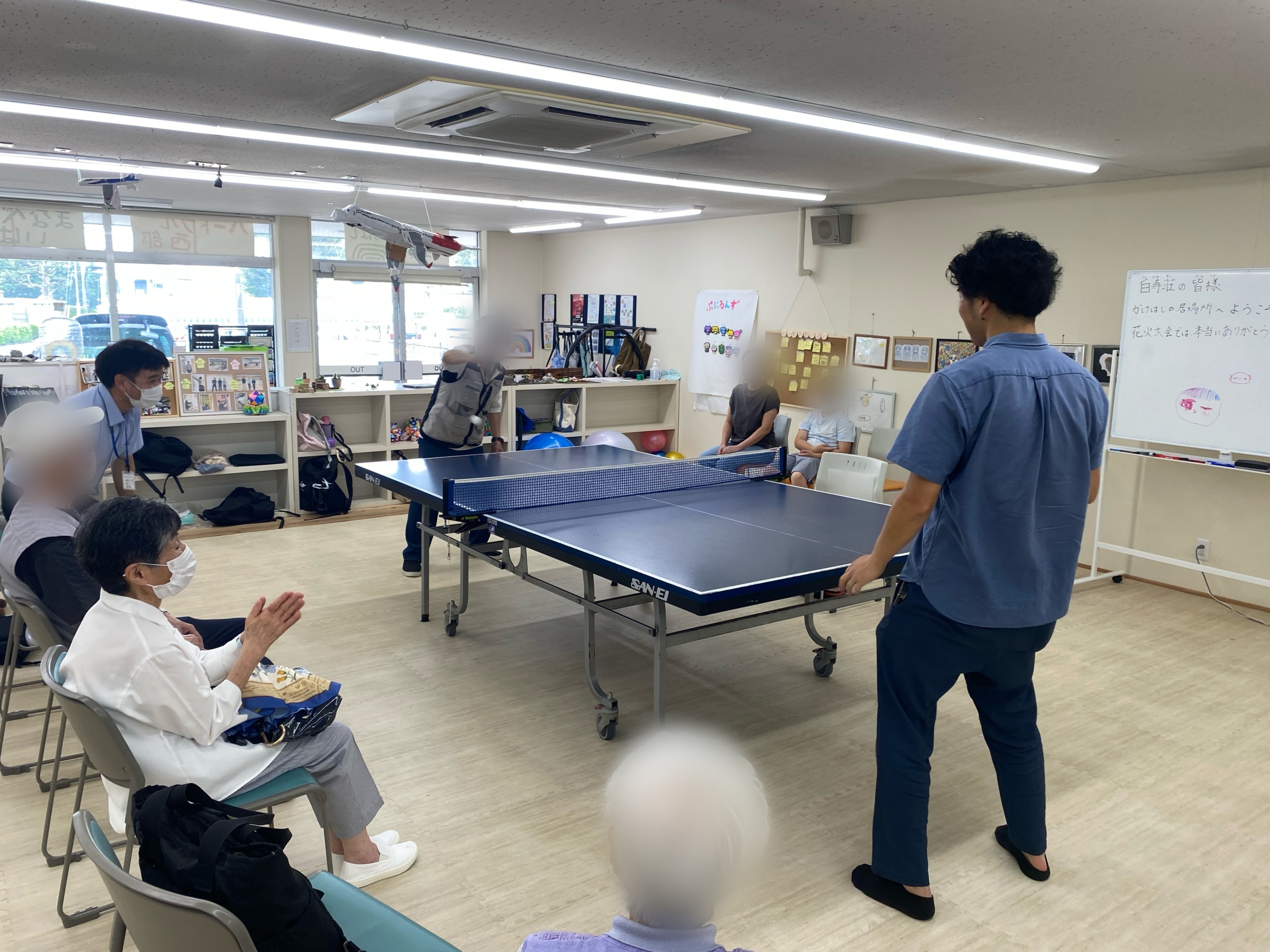 白寿荘 × かけはし｜世代を超えた卓球交流会を開催しました！