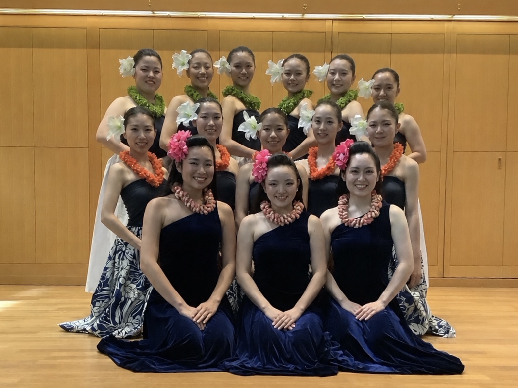 【開催レポート】白寿荘にハワイの風が吹いた！明治学院大学体育会Hula Arts Lōkahiによる感動のフラ公演