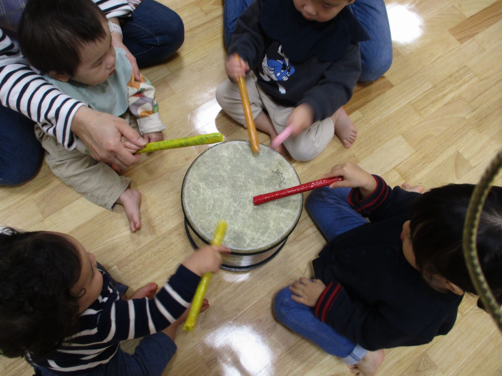 11月13日（木）「親子でリトミック」開催しました！
