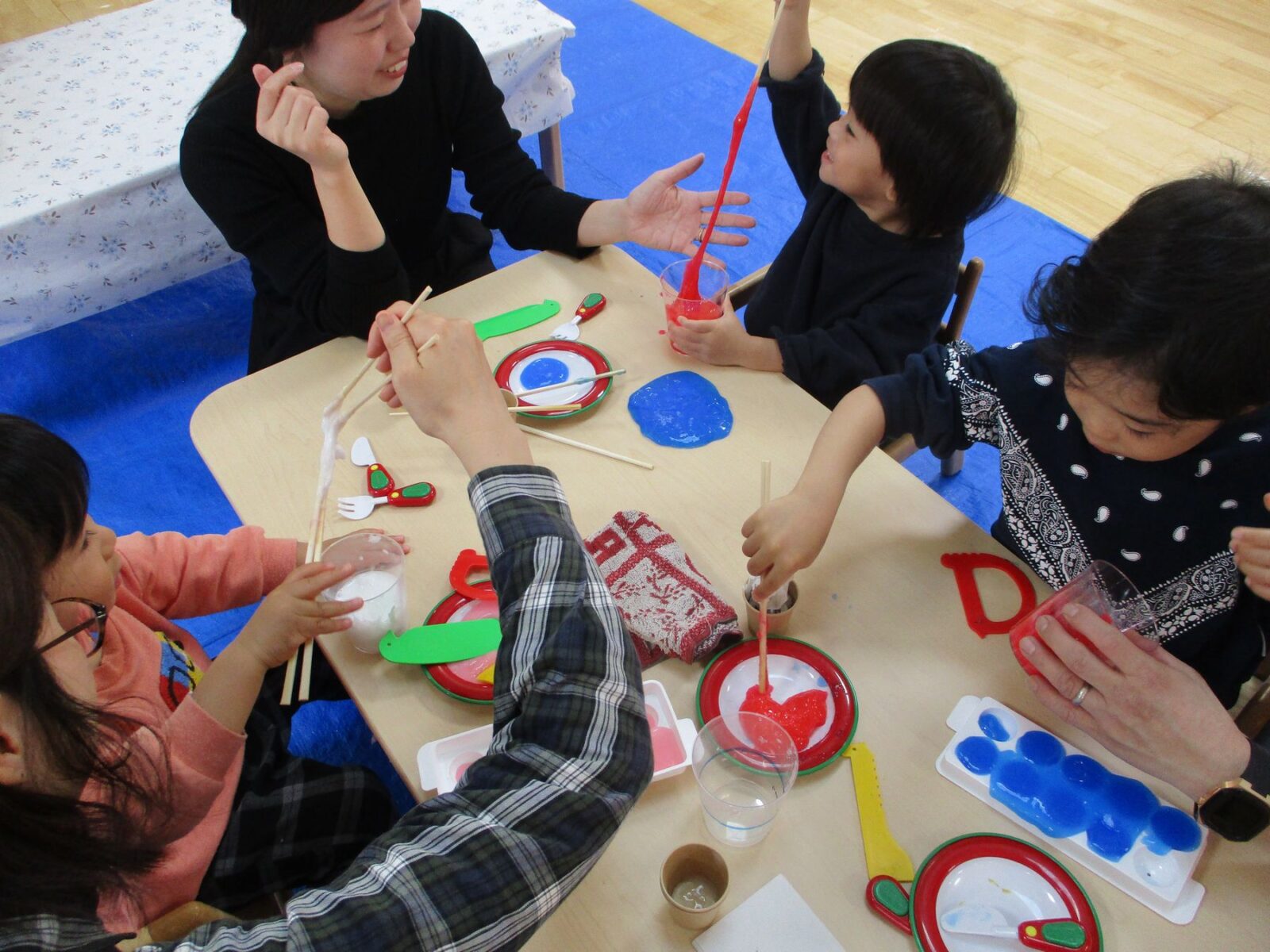 2月14日（土）「ファミリーデイスライムあそび」を開催しました♪