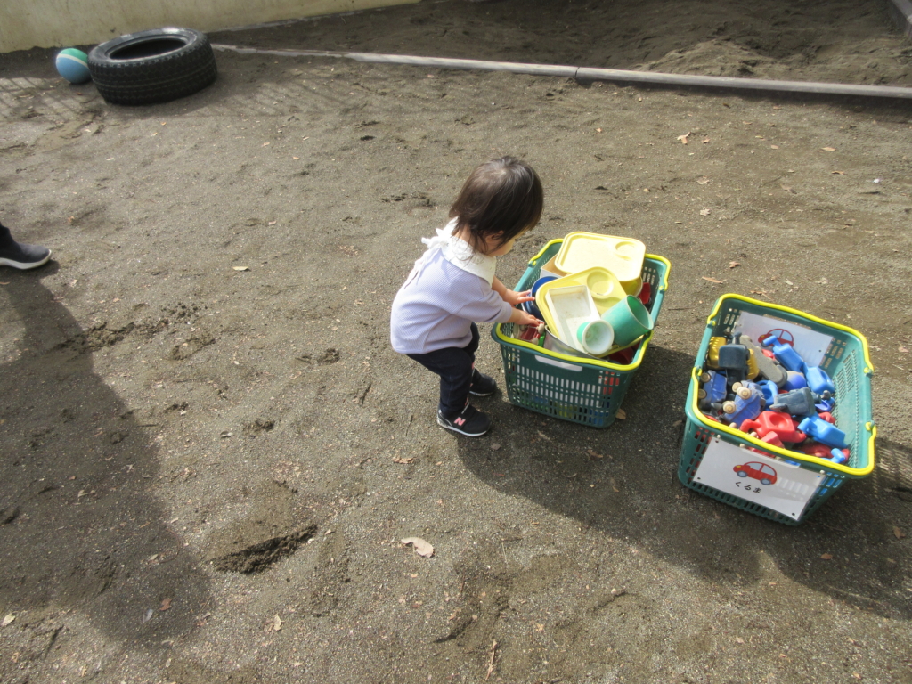 ４月８日（火）天気がいいからお外で遊んでみたよ！